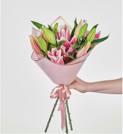 Pembe Lilyum Çiçek Buketi
