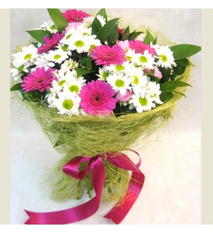 papatya ve cerbera buketi